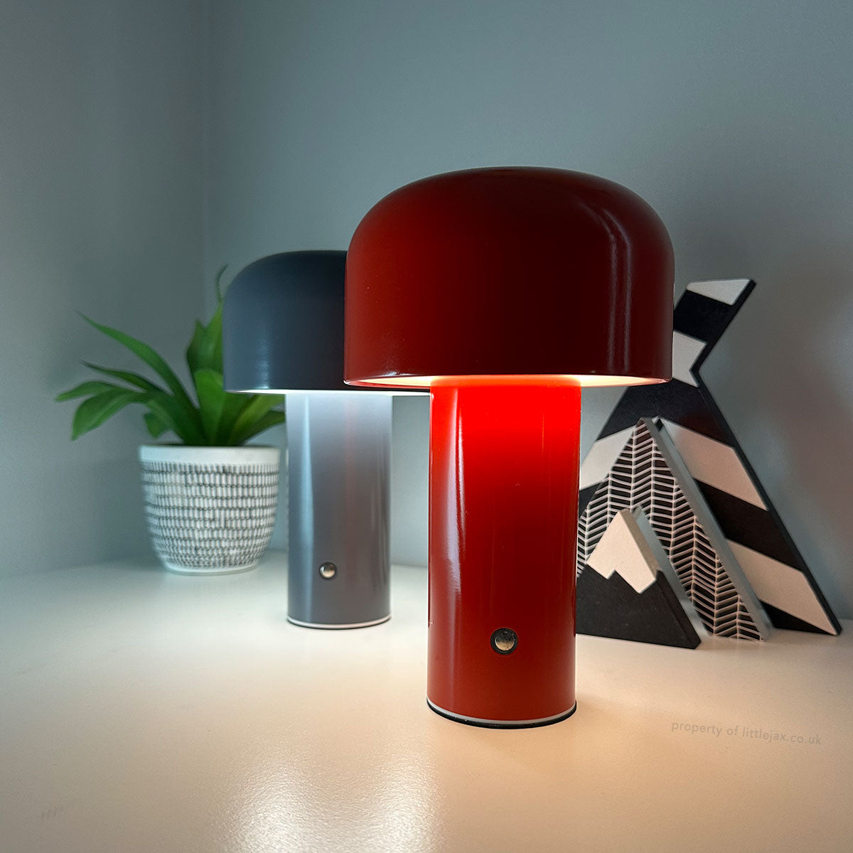 Stilig modern trådlös svamp-lampa för hem och kontorsbruk Carvallo