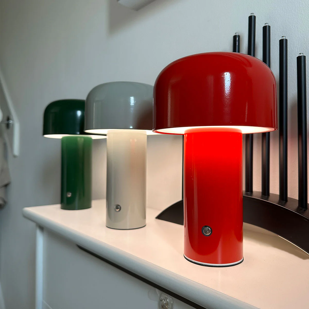 Stilig modern trådlös svamp-lampa för hem och kontorsbruk Carvallo