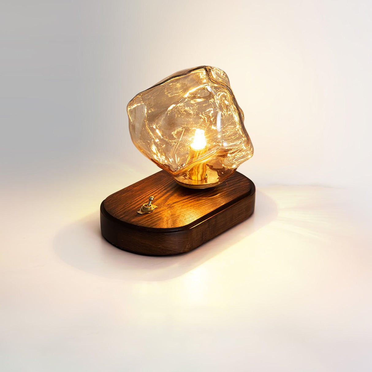Elegant Glasbordslampa för Hemljus med Frostad Design Carvallo