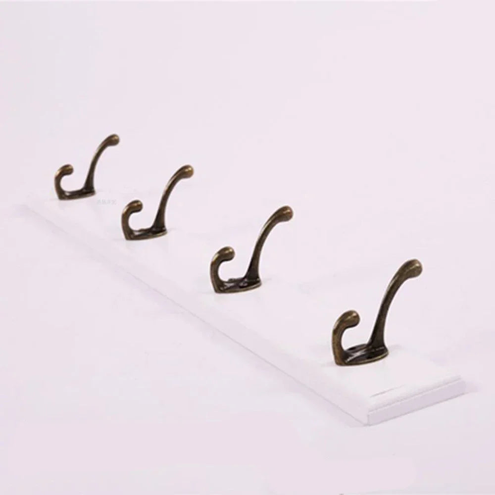 Väggmonterad Klädhängare | Solitt Trä Entréorganiserare | Rustik Platsbesparande Krokar | Brick by Brick Carvallo