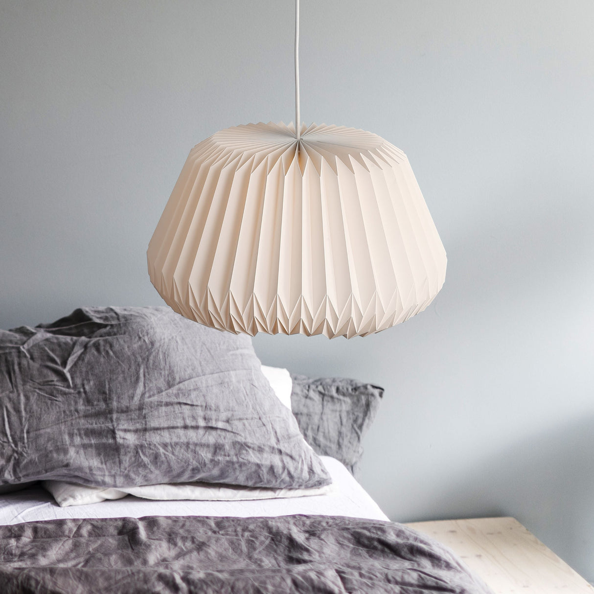 LunaBloom – Mjuka kurvor i hängande form Carvallo