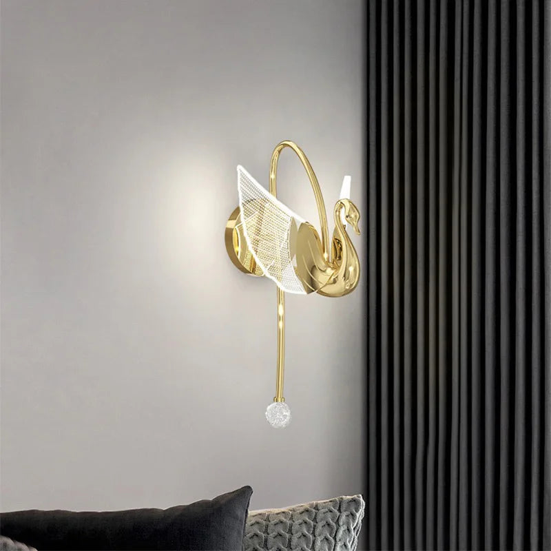 SwanGlow - Gyllene Svanelampa Modern LED Belysning Carvallo