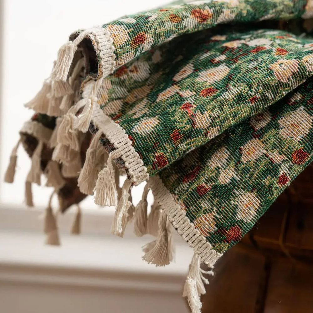 Noveau Ditsy Floral Tassel Gardin Carvallo