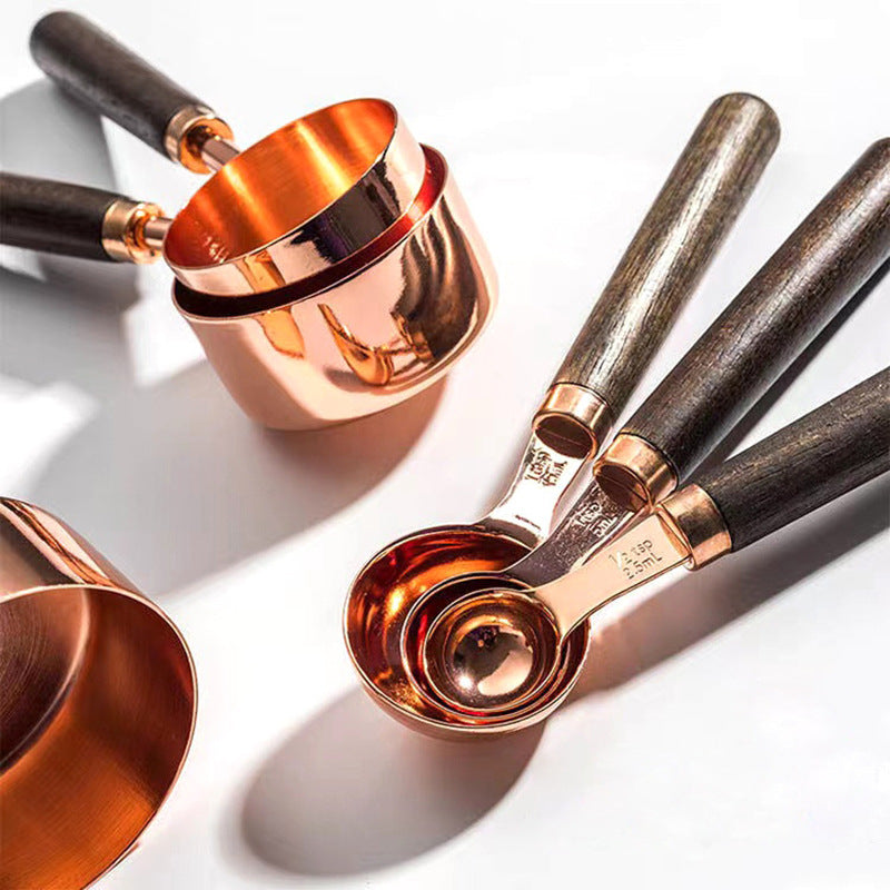 Carvallo – Lyxig Ek Anpassad Set med Traditionell Elegans Carvallo