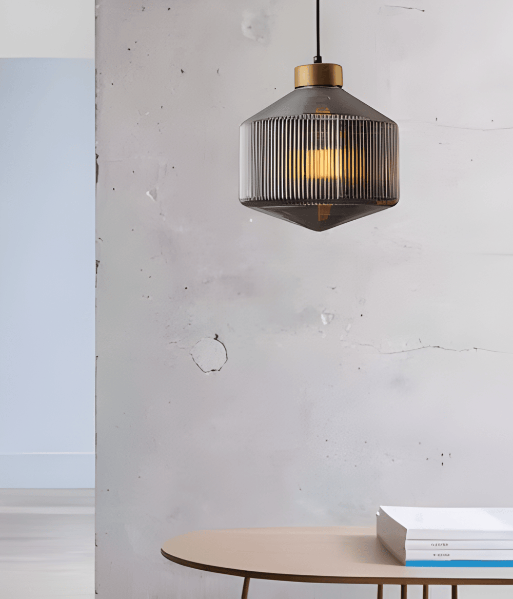 Aurelia Prism Pendellampa – Räfflad Glas Taklampa i Vintage Modern Stil Hemnix