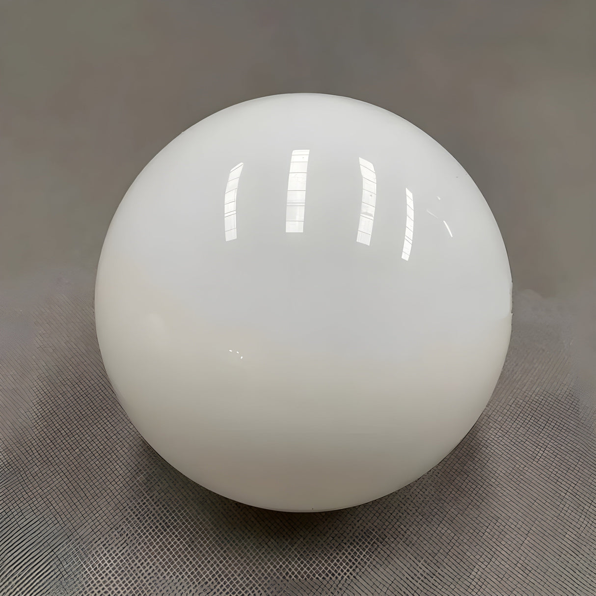 Rund Glas Vägglampa – Modern LED Lampa för Vardagsrum eller Hall Carvallo