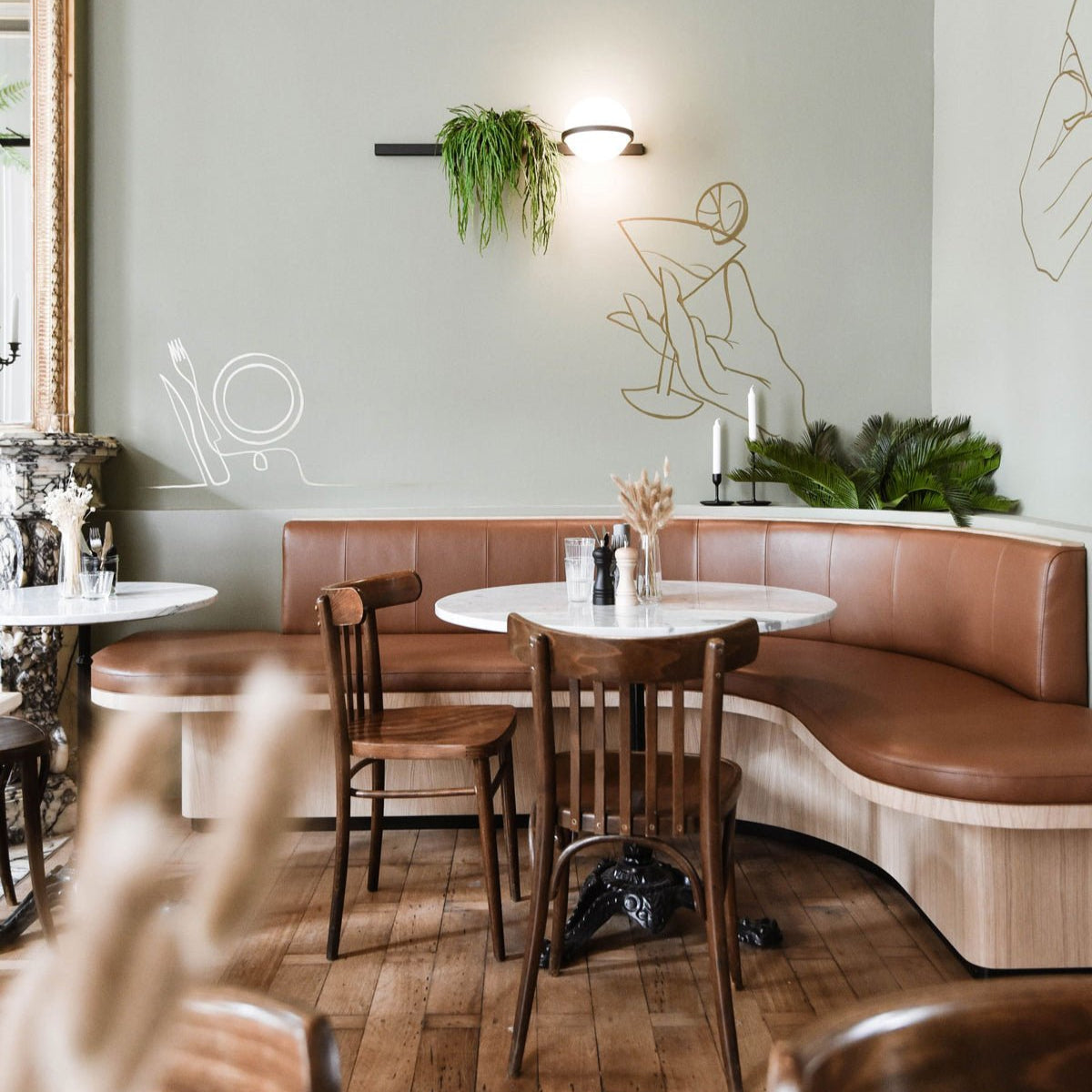 Snygg globformad utomhusvägglampa Carvallo