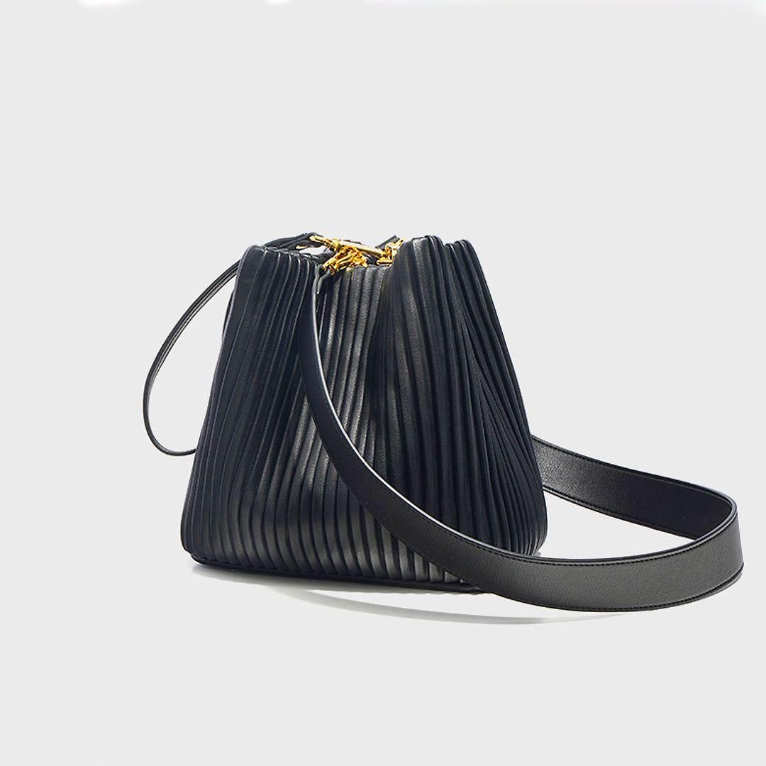 Läder axelväska för damer – Högkvalitativ bucket-väska, Mjuk och tidlös Carvallo