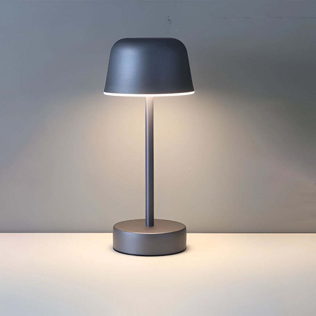 Prisma Pulse Flare Trådlös LED Bordslampa – Bärbar, Uppladdningsbar med Justerbar Ljusnivå, Modern Metalldesign Carvallo