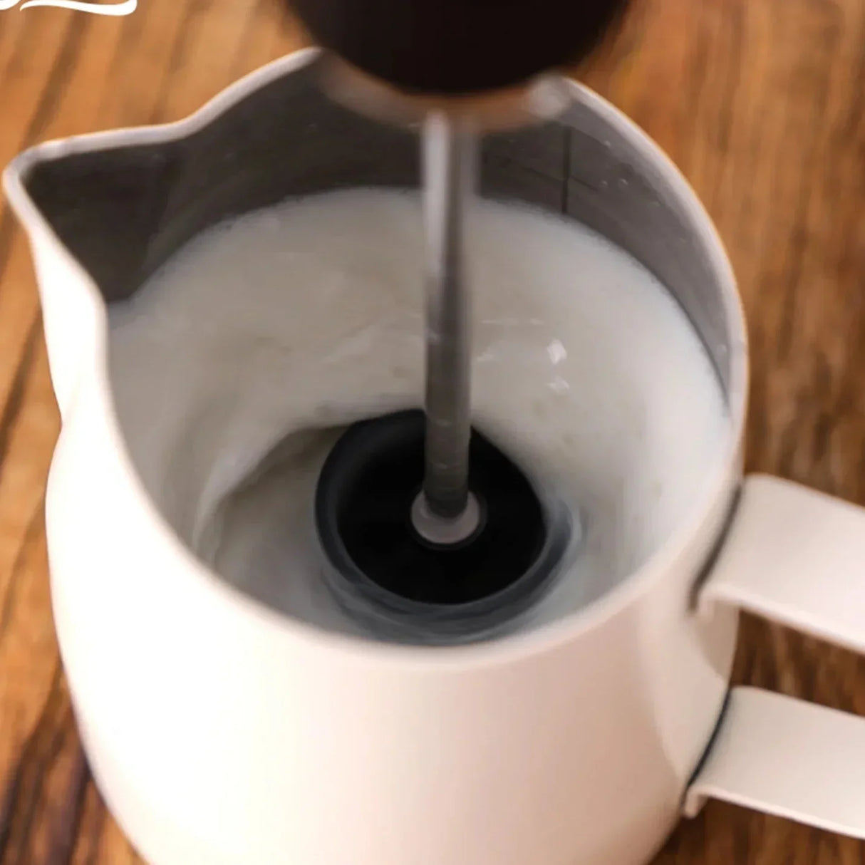 Royallure Elektrisk Mjölkskummare Handhållen Kaffevisp, Äggvisp & Dryckblandare Carvallo