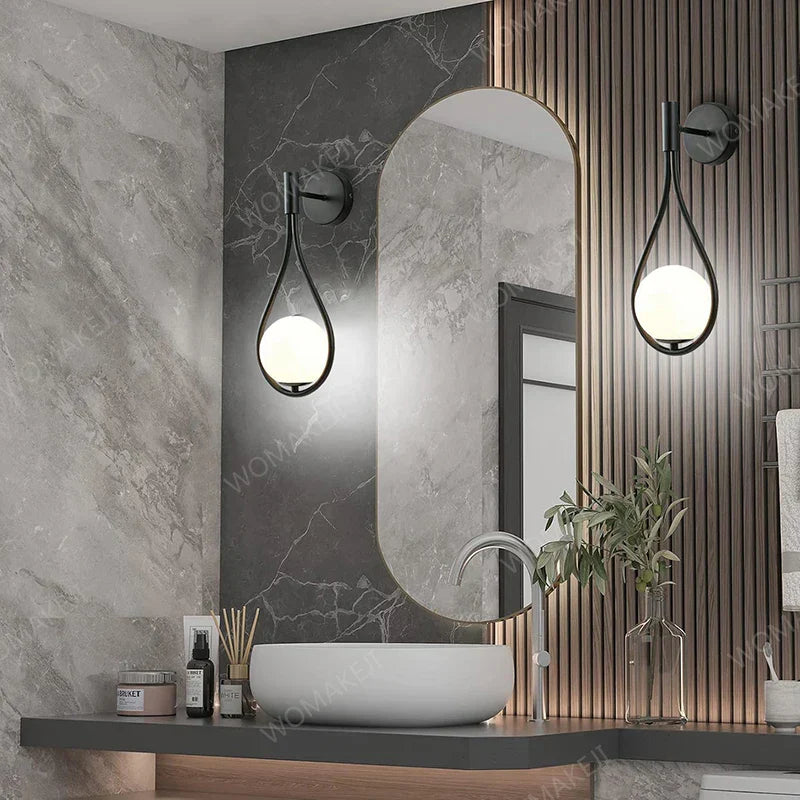 Royallure Modern LED Vägglampa USB Uppladdningsbar med Fjärrkontroll, Dimbara Nordisk Ljus Carvallo