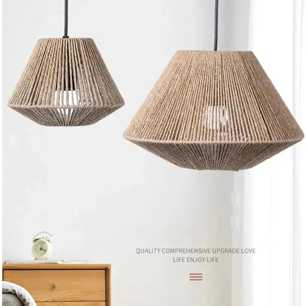 RusticRays Lampa - Rustik Vävd Rattan Lampa Carvallo