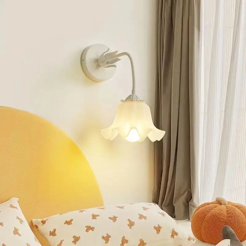 FrenchBloom - Vägglampa Sovrum Med Blomdesign Carvallo