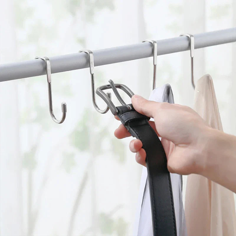 Carvallo DUOHOLD | Dubbelkrok för skåpdörrar | Rostfritt stål 304 | Svart eller Vit | Utan borrning Carvallo