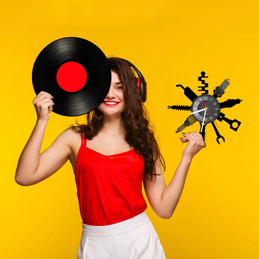 AutoReparation - Vinyl Väggklocka med Modern Garage Design Carvallo