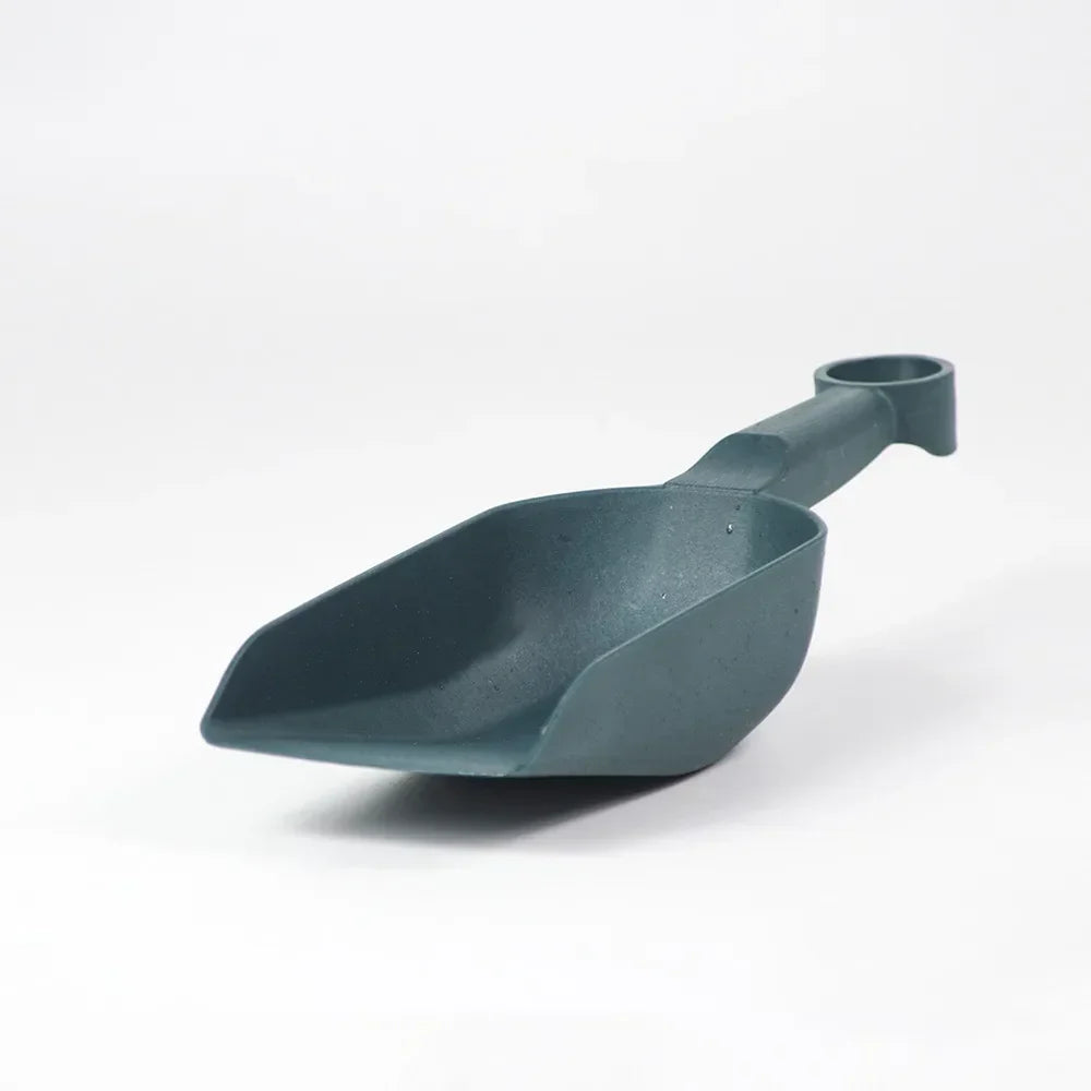 Carvallo SoilScoop trädgårdsskovel i plast | Ergonomiskt handtag & förstärkt skovelområde | Platsbesparande & lätt | För jord, sand & gödsel Carvallo