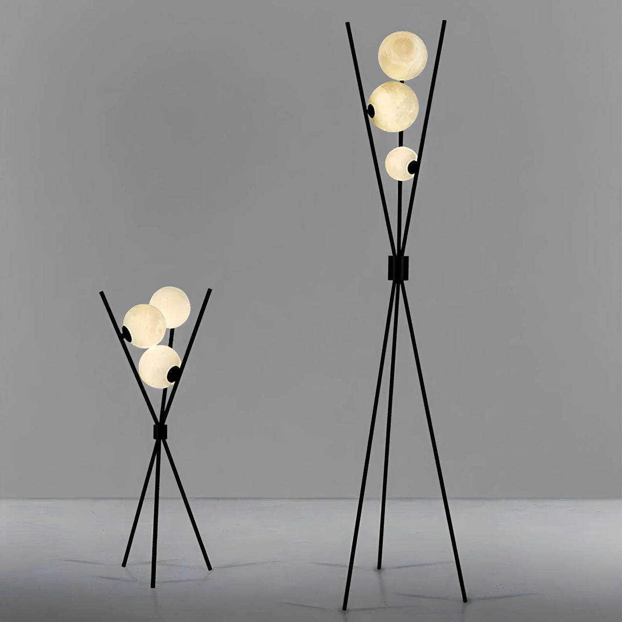 Mila Golvlampa – Stilren Minimalistisk Lampa med Måndesign Hemnix