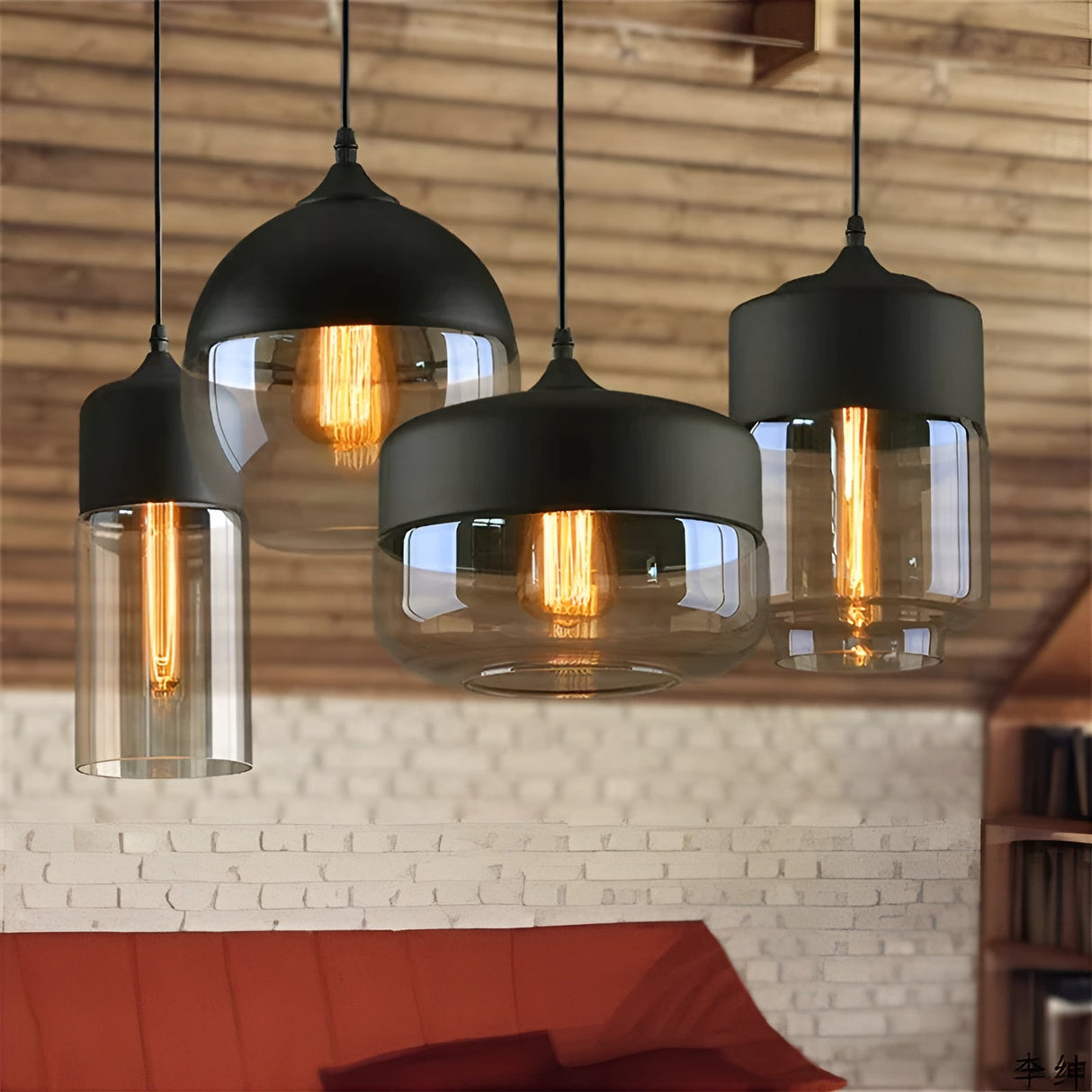 Geometrisk Glas-Pendellampa – Svart & Bärnsten | Stilren Belysning Carvallo