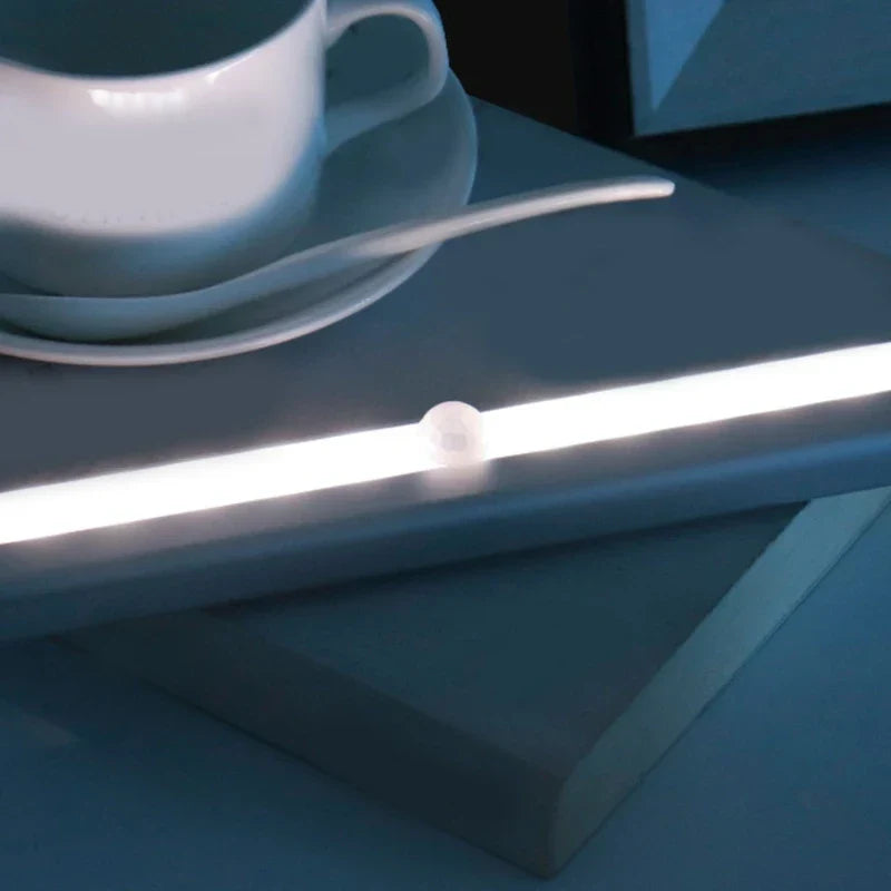 Trådlös LED-lampa med rörelsesensor Carvallo