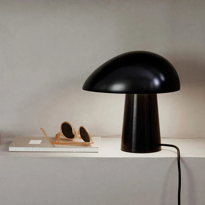 Carvallo – Minimalist Bordslampa med Skandinavisk Charm Carvallo