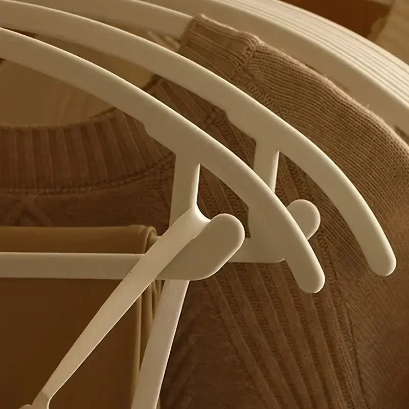 Halkfria klädhängare – 10-pack Carvallo