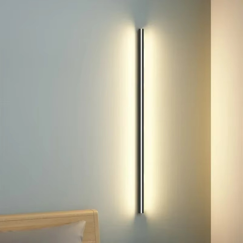 Minimal Light Bar – Nordisk LED Vägglampa i Aluminium Carvallo