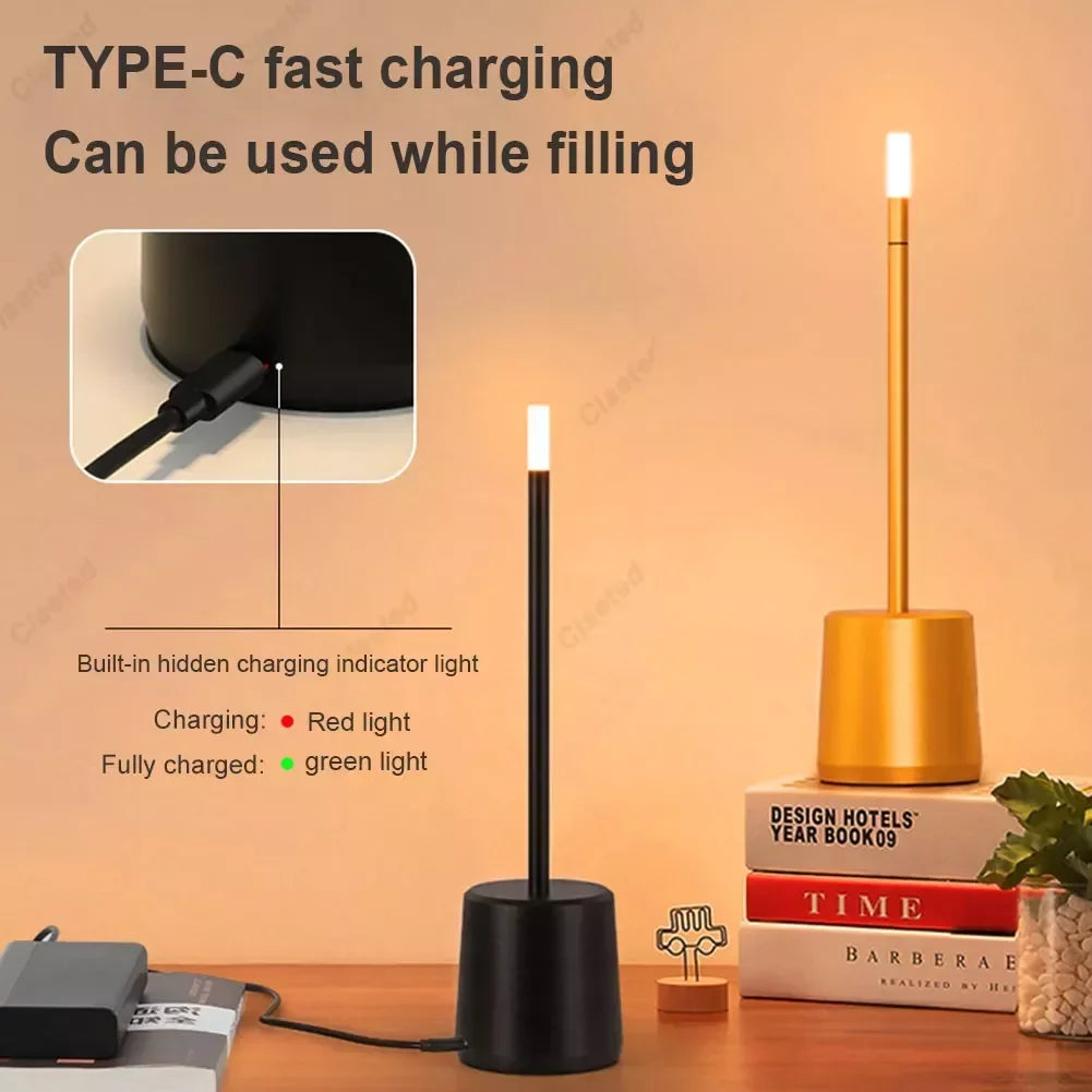 Carvallo – Lyxig LED Bordslampa med Steglös Dämpning och Elegant Kristallskärm Carvallo