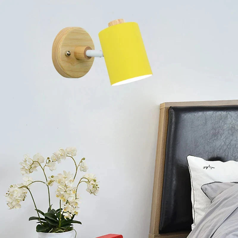 GlowWood - Vägglampa av trä Carvallo