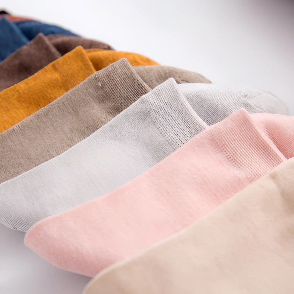 Sabina Strumpor - Ultra Andningsbar Bambufiber 5 Par Damstrumpor Carvallo