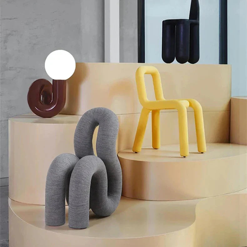 Nordisk Twisted Ball Bordslampa – Skulptural LED Accent Carvallo