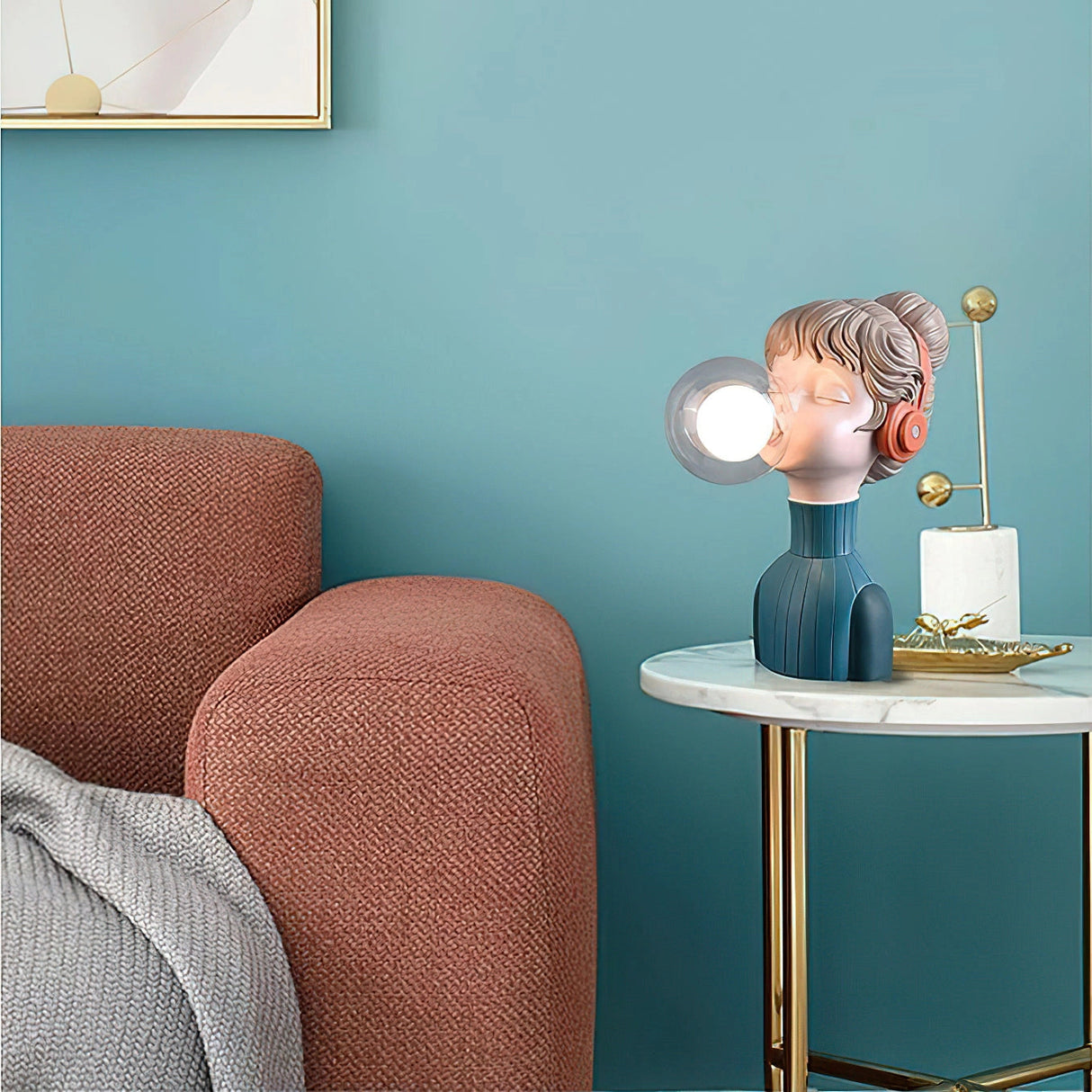 Exklusiv Bubble Gum Girl LED-lampa - Unik dekorativ belysning för moderna interiörer Carvallo