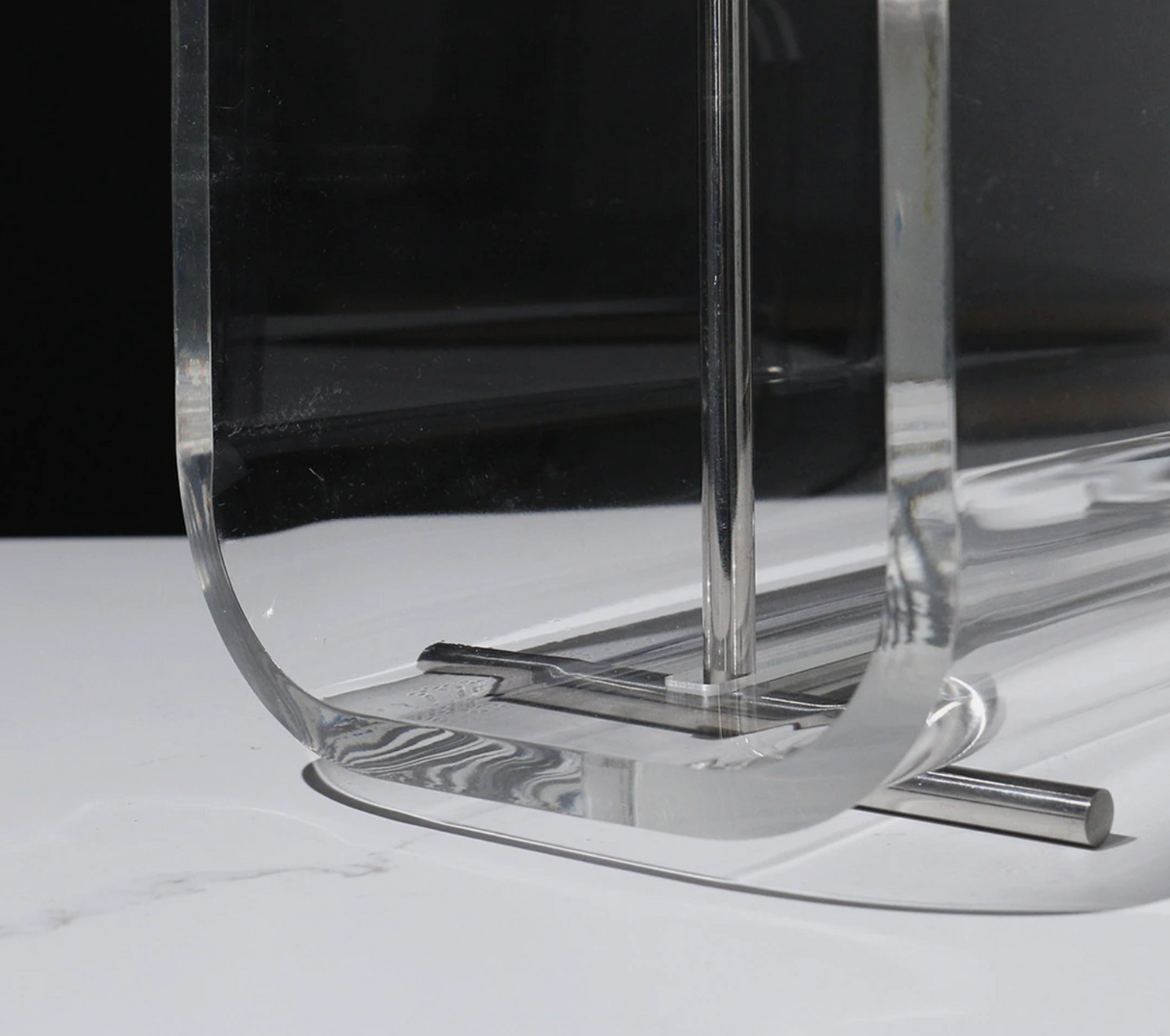 Carvallo – Transparent Akryl Magasinställ & Bärbar Bokhylla Carvallo