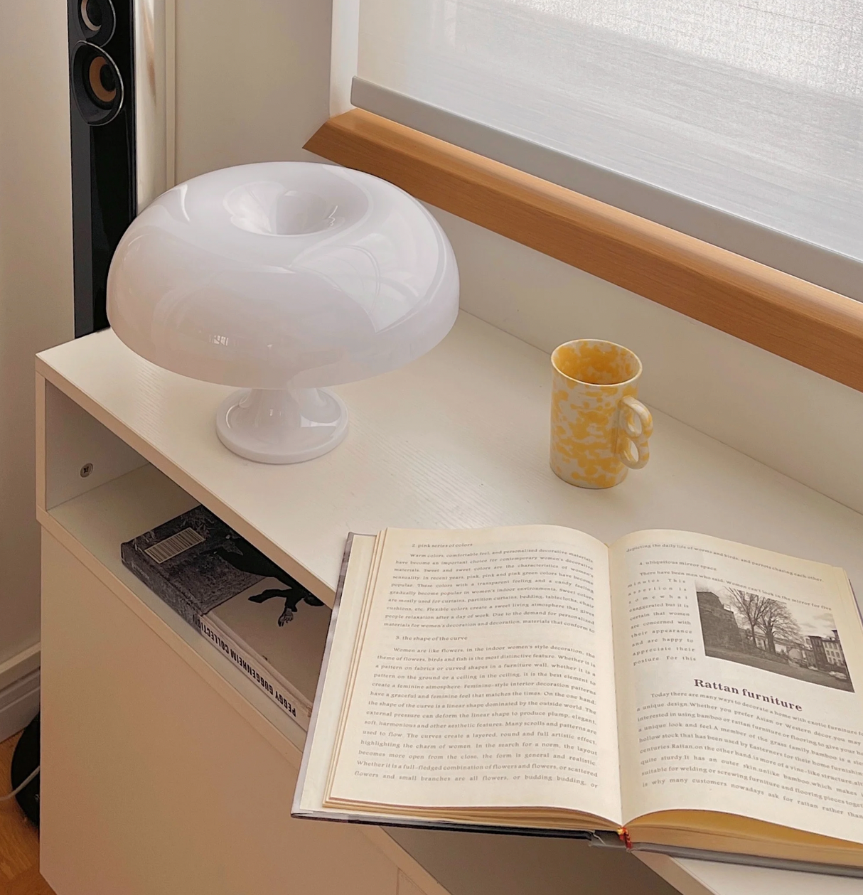 Carvallo – Retro Bordslampa med Italiensk Design och Varm LED-belysning Carvallo