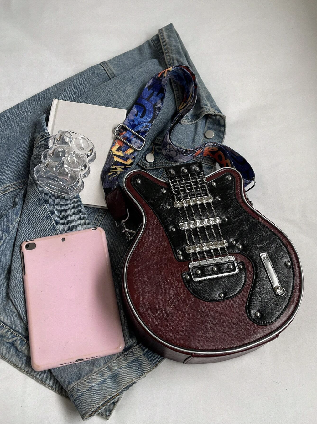 Rockstar - Vintage Retro Gitarr Crossbody Väska MILA Sverige
