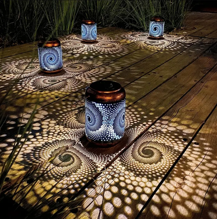 Modern utomhusbelysning med stilren design Carvallo