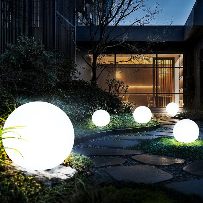 Rund trädgårdslampa Carvallo