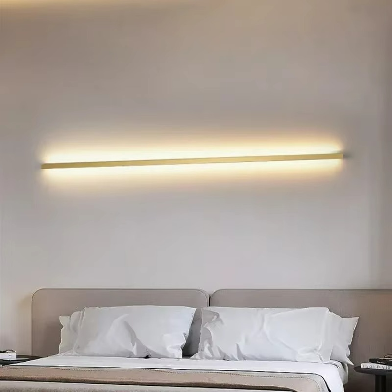 Minimal Light Bar – Nordisk LED Vägglampa i Aluminium Carvallo