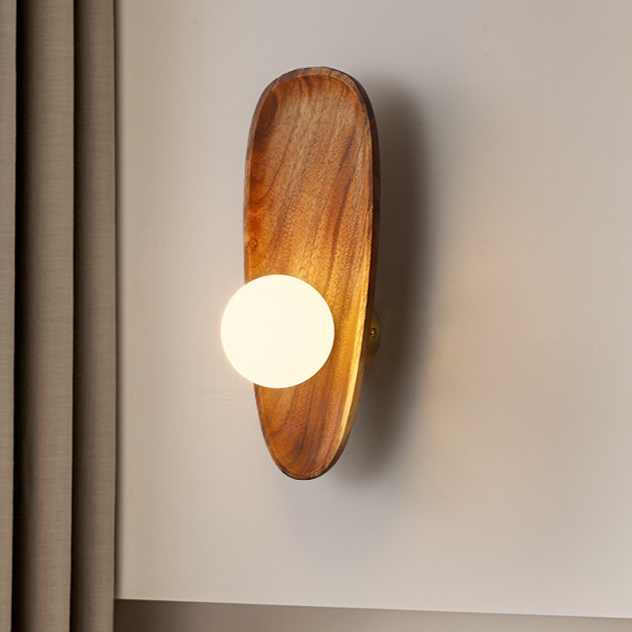 WoodGlo – Minimalistisk V�gglampa i Massivt Trä med LED-belysning Carvallo