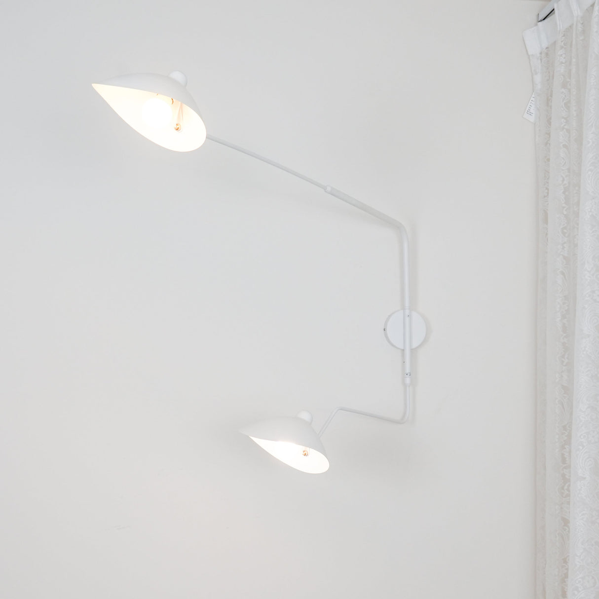 Äkta Serge Mouille Vägglampa – Designer Minimalistisk Sconce Carvallo