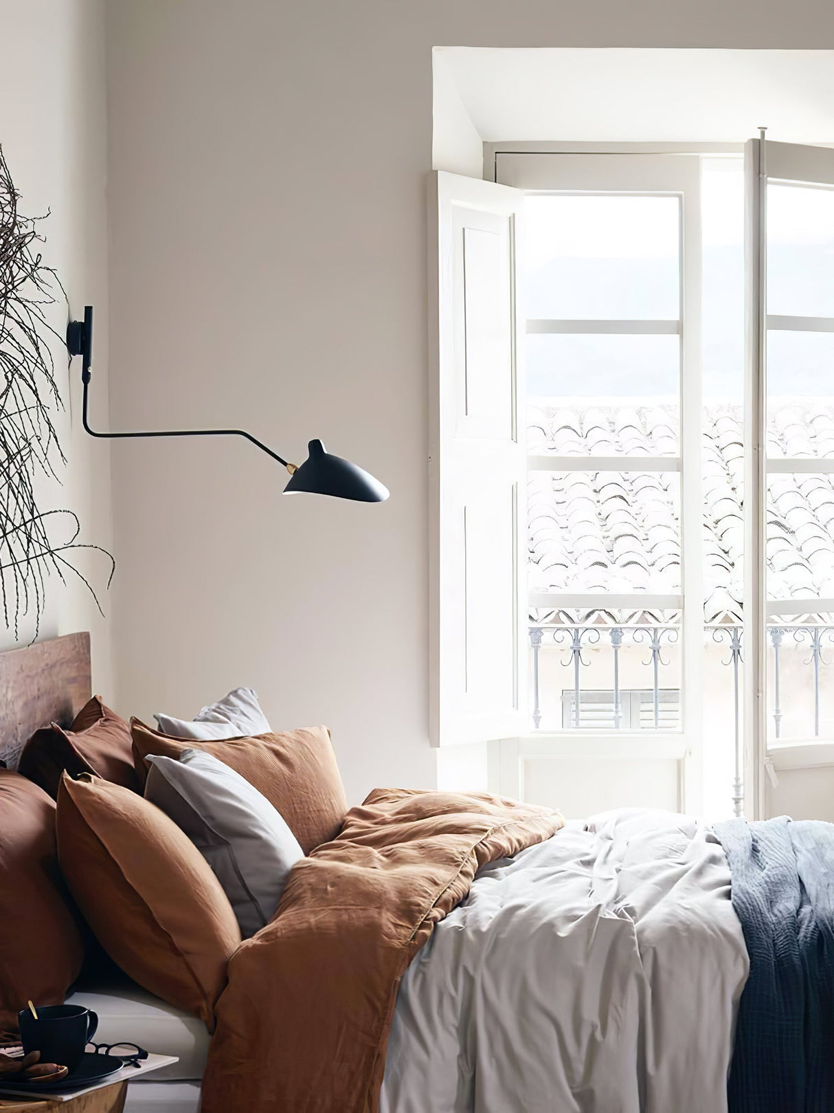 Äkta Serge Mouille Vägglampa – Designer Minimalistisk Sconce Carvallo