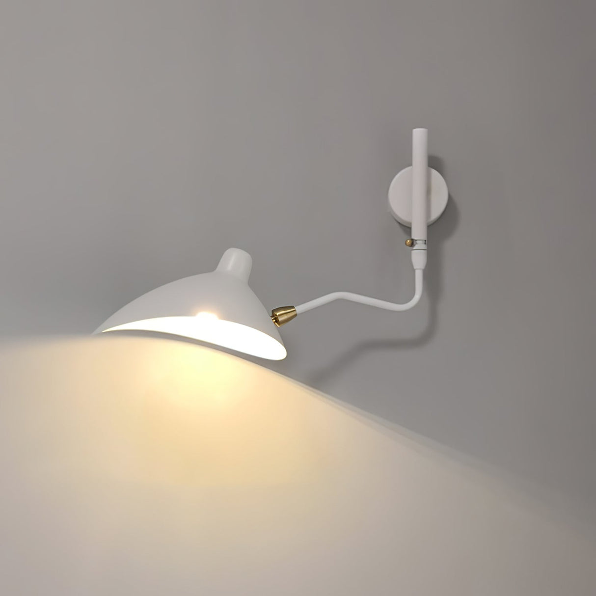 Äkta Serge Mouille Vägglampa – Designer Minimalistisk Sconce Carvallo
