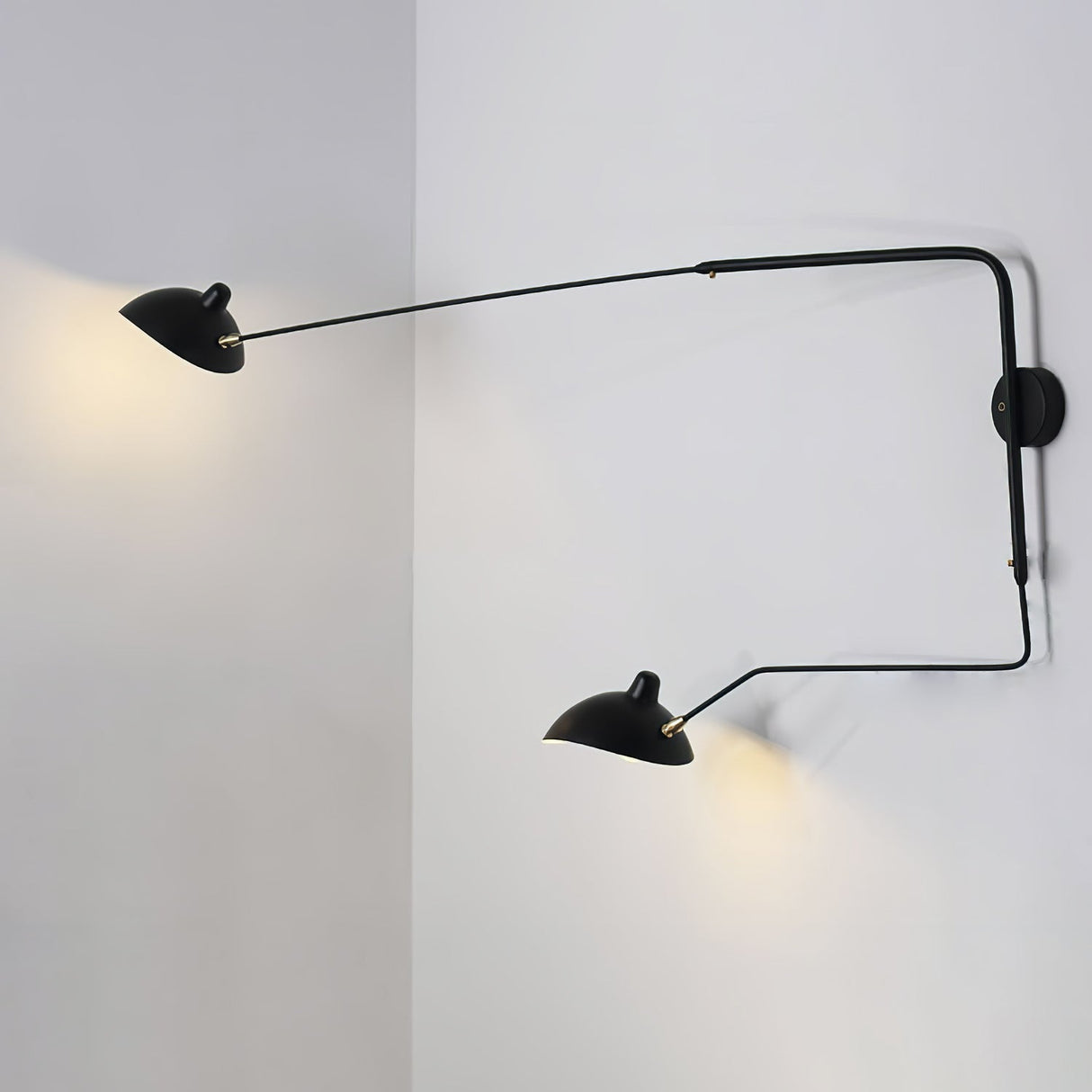 Äkta Serge Mouille Vägglampa – Designer Minimalistisk Sconce Carvallo