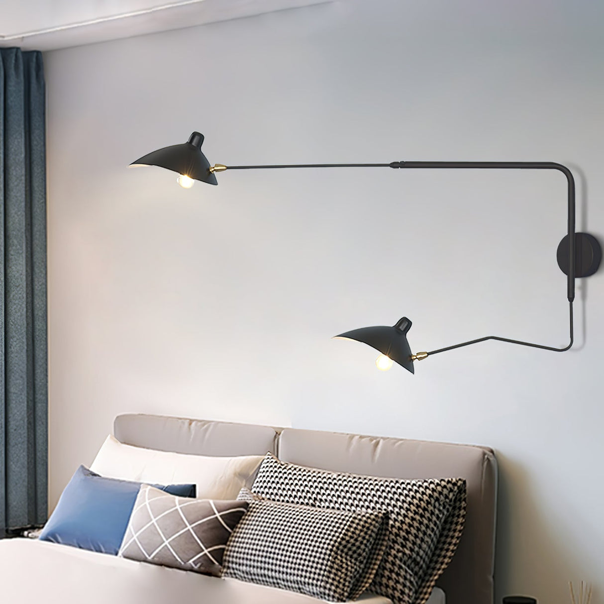 Äkta Serge Mouille Vägglampa – Designer Minimalistisk Sconce Carvallo