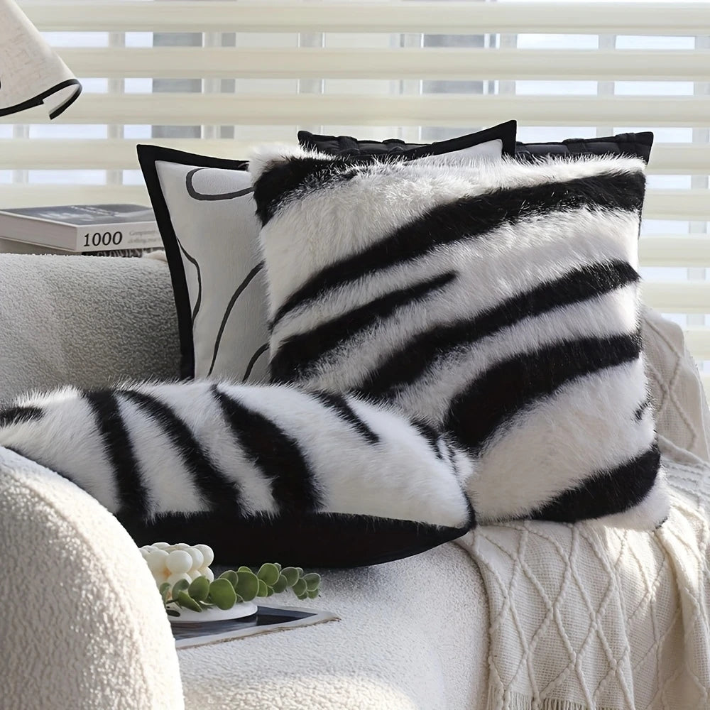 Strié Luxe Faux Fur Kuddöverdrag Carvallo