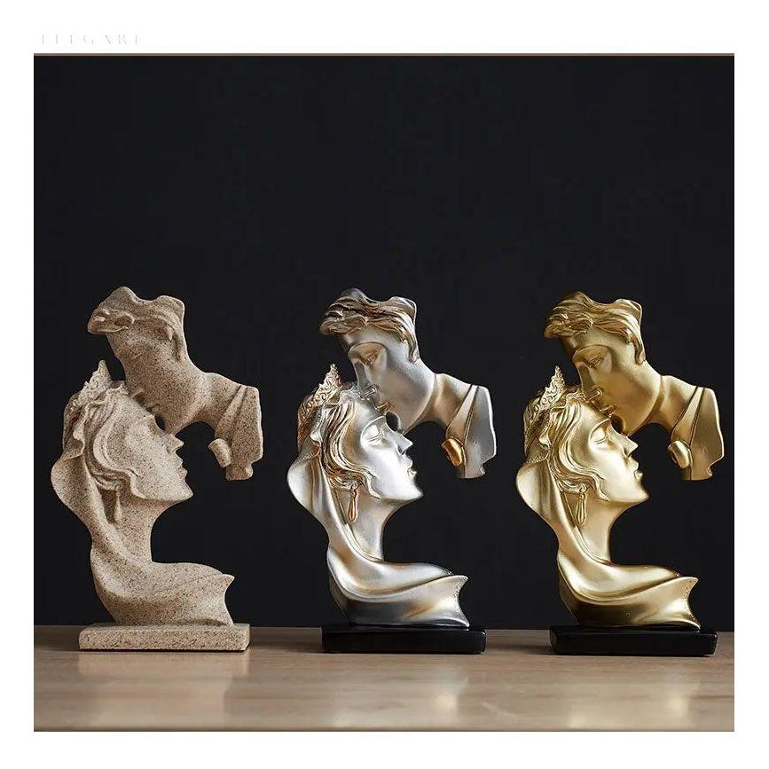 Sweet Kiss - Pannkyssande älskande staty Carvallo