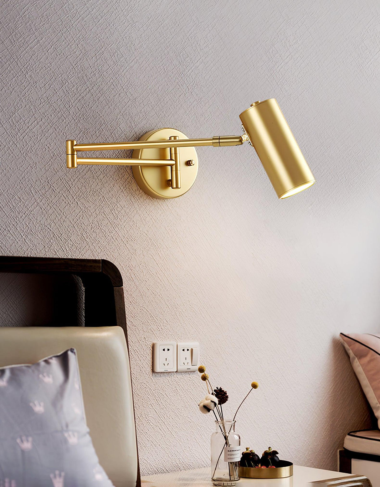 Retro Swing Arm Wall Lamp – Stilig Accentbelysning för Lästhörnor Carvallo