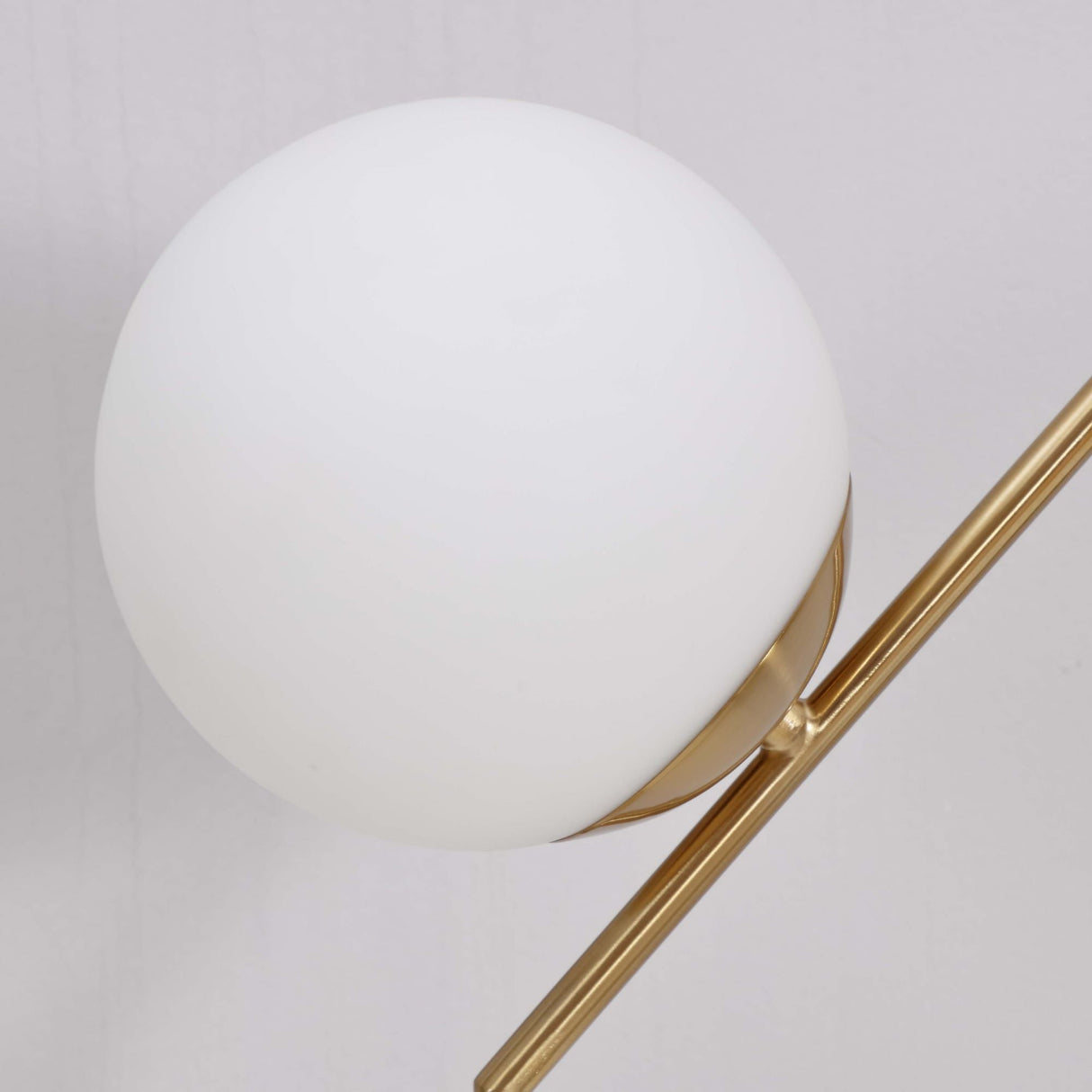 GlowTouch Bordslampa - Modern och Stilig LED Lampa Carvallo