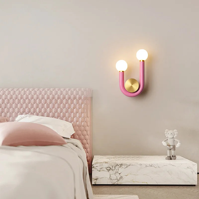 PinkLume – Modern U-formad LED Vägglampa för Sovrum & Barnrum Carvallo