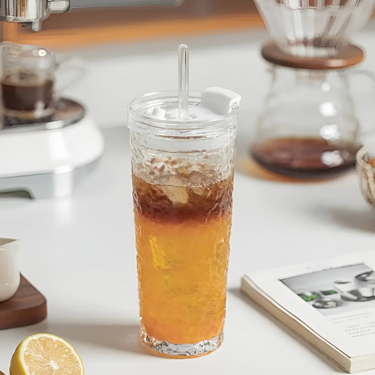 Dricksglas med lock & sugrör – Modern 2-delars set av glas | Återanvändbar & Halkfri, Idealisk för kaffe, te & kalla drycker Carvallo