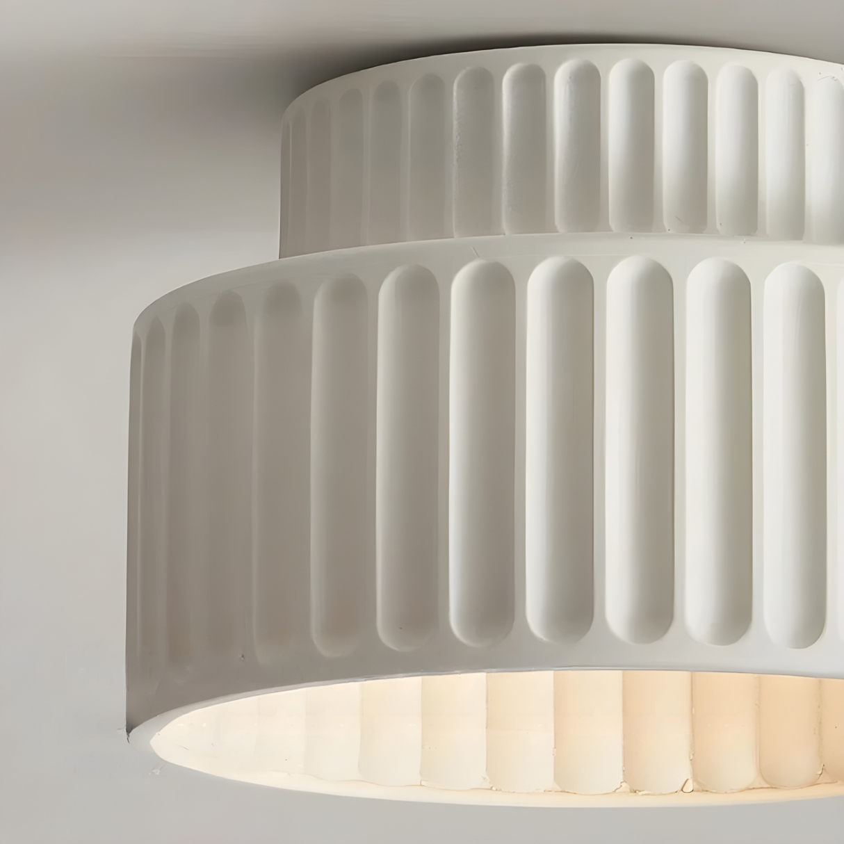 LED-taklampa i kräm - Mjukt ljus för en mysig boendemiljö Carvallo